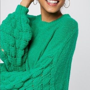 Emerald/kelly green sweater with detailed sleeves